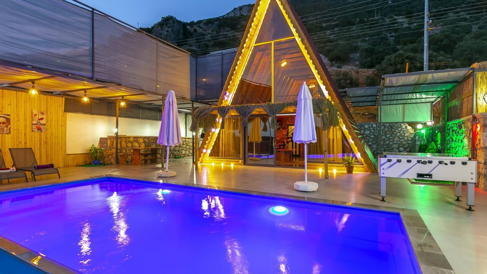 villa-ilker-kalkan-villadanismani-1_255.jpg